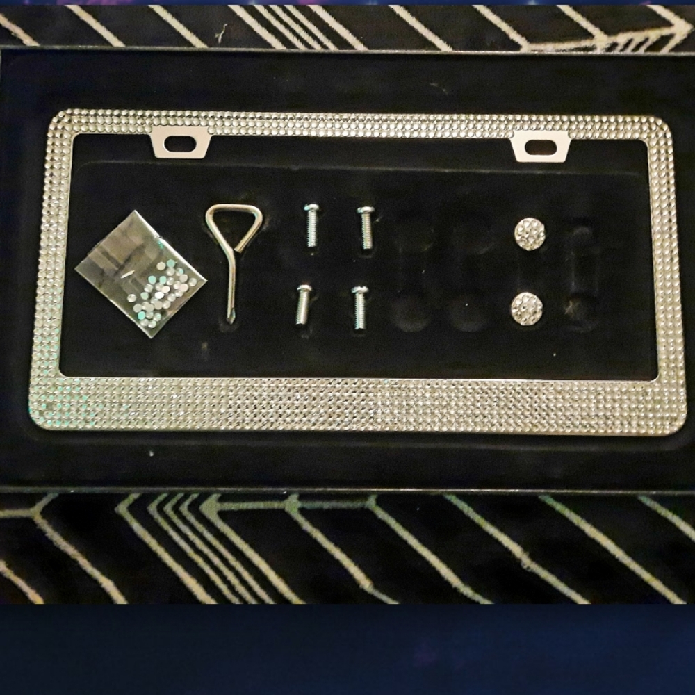 💎CRYSTALIZED LICENSE PLATE FRAMES